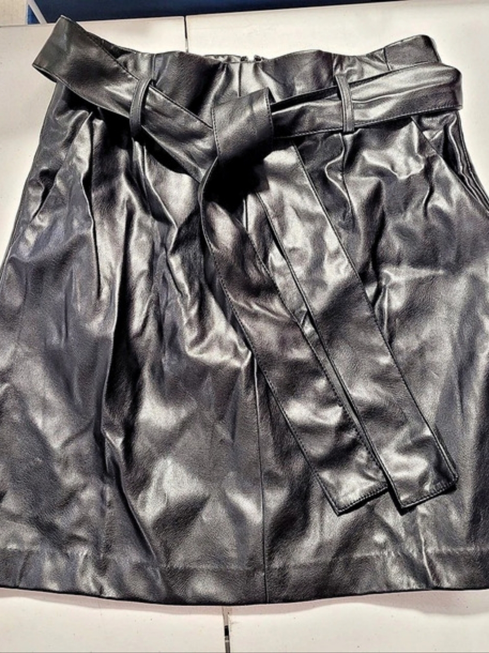 Banana Republic Black Mini Skirt Size 4 Like New